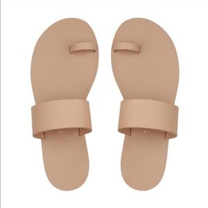 Tkees | BNWT Dem Sandals ✨